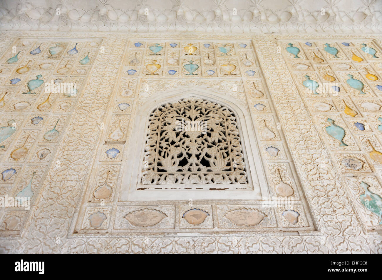 Amer palace fort interior hi-res stock photography and images - Alamy