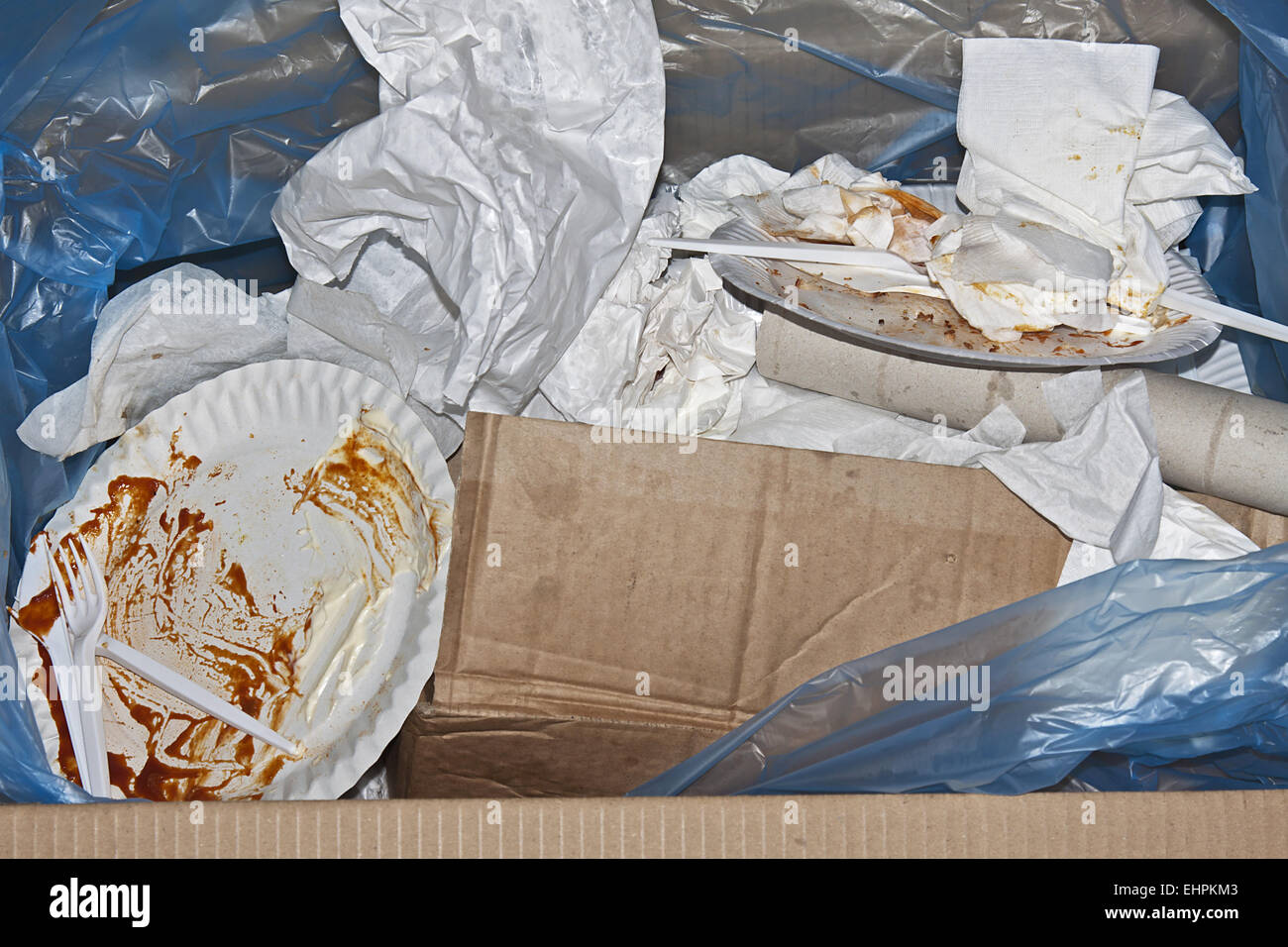 Dirty paper plates hires stock photography and images Alamy