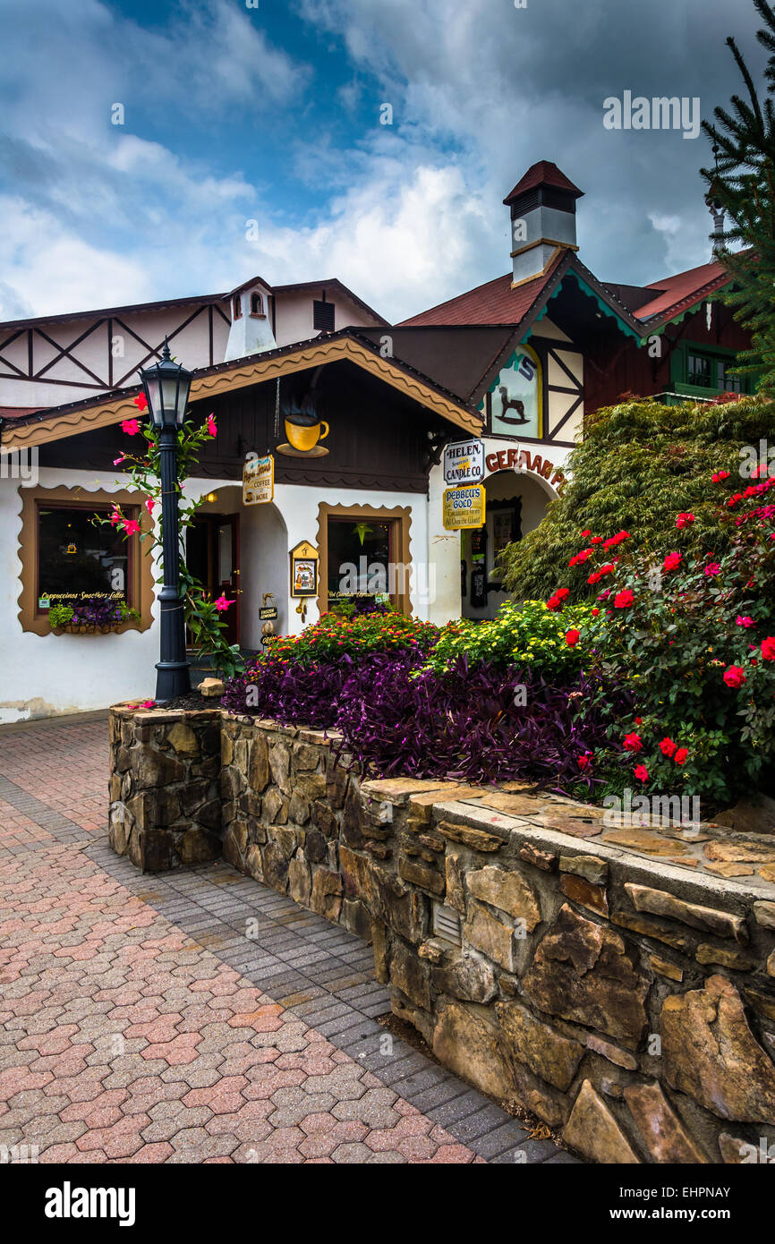 Garden and shops in Helen, Stock Photo Alamy