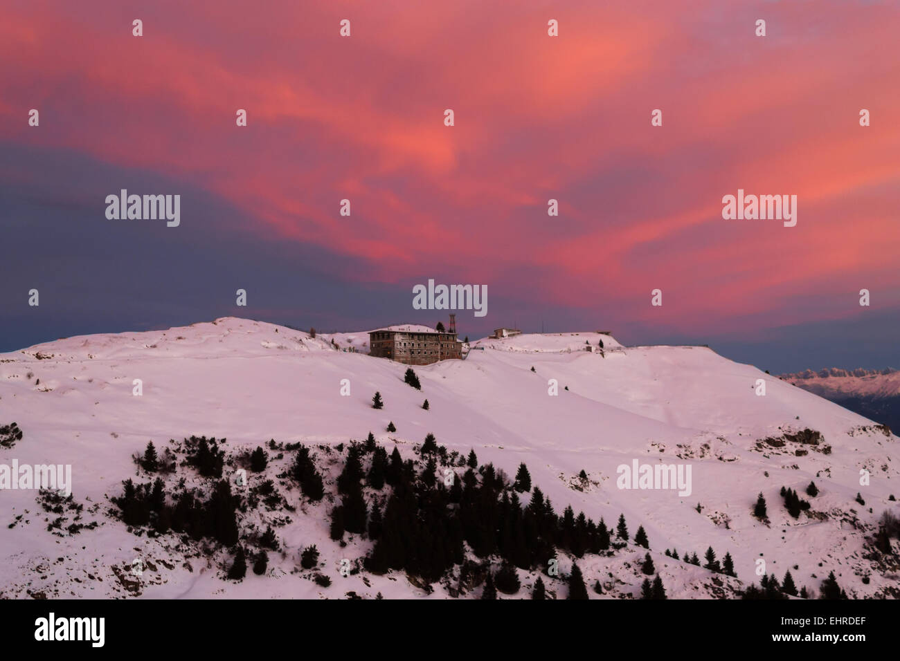 Purple sky view hi-res stock photography and images - Alamy