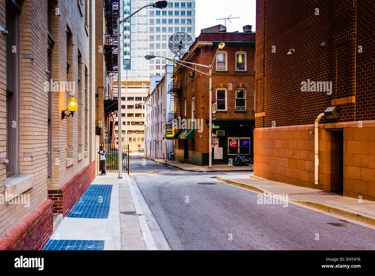 Alley in downtown Baltimore, Maryland Stock Photo - Alamy