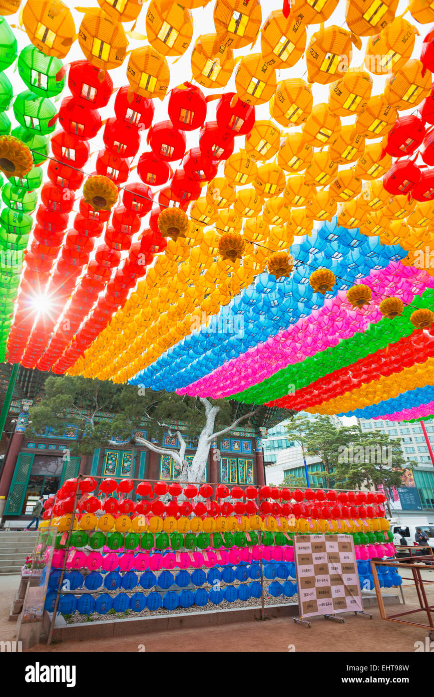 Korean decorations hi-res stock photography and images - Alamy