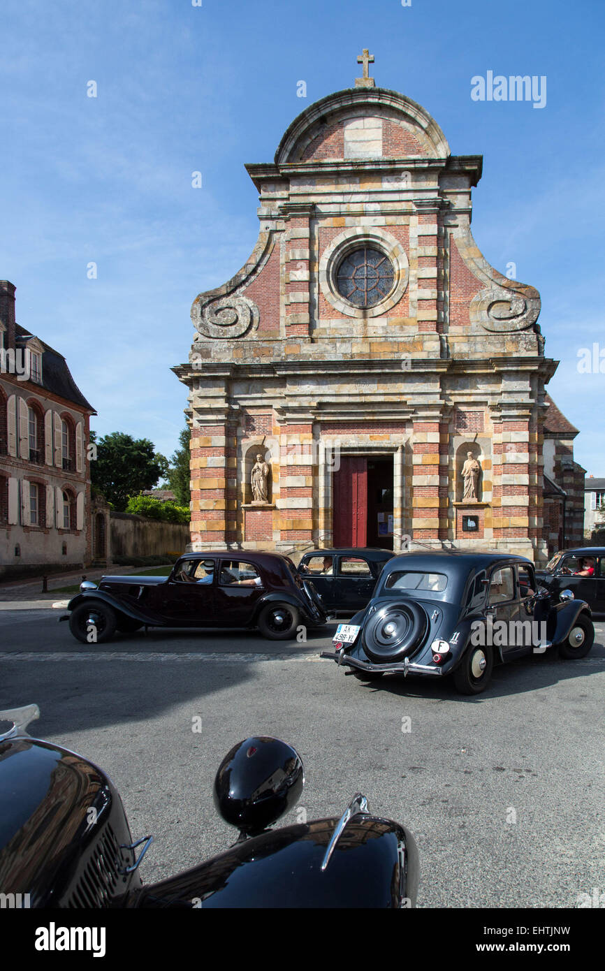 80 YEARS OF CITROEN'S FRONT-WHEEL DRIVE 'TRACTION AVANT', FRANCE Stock Photo