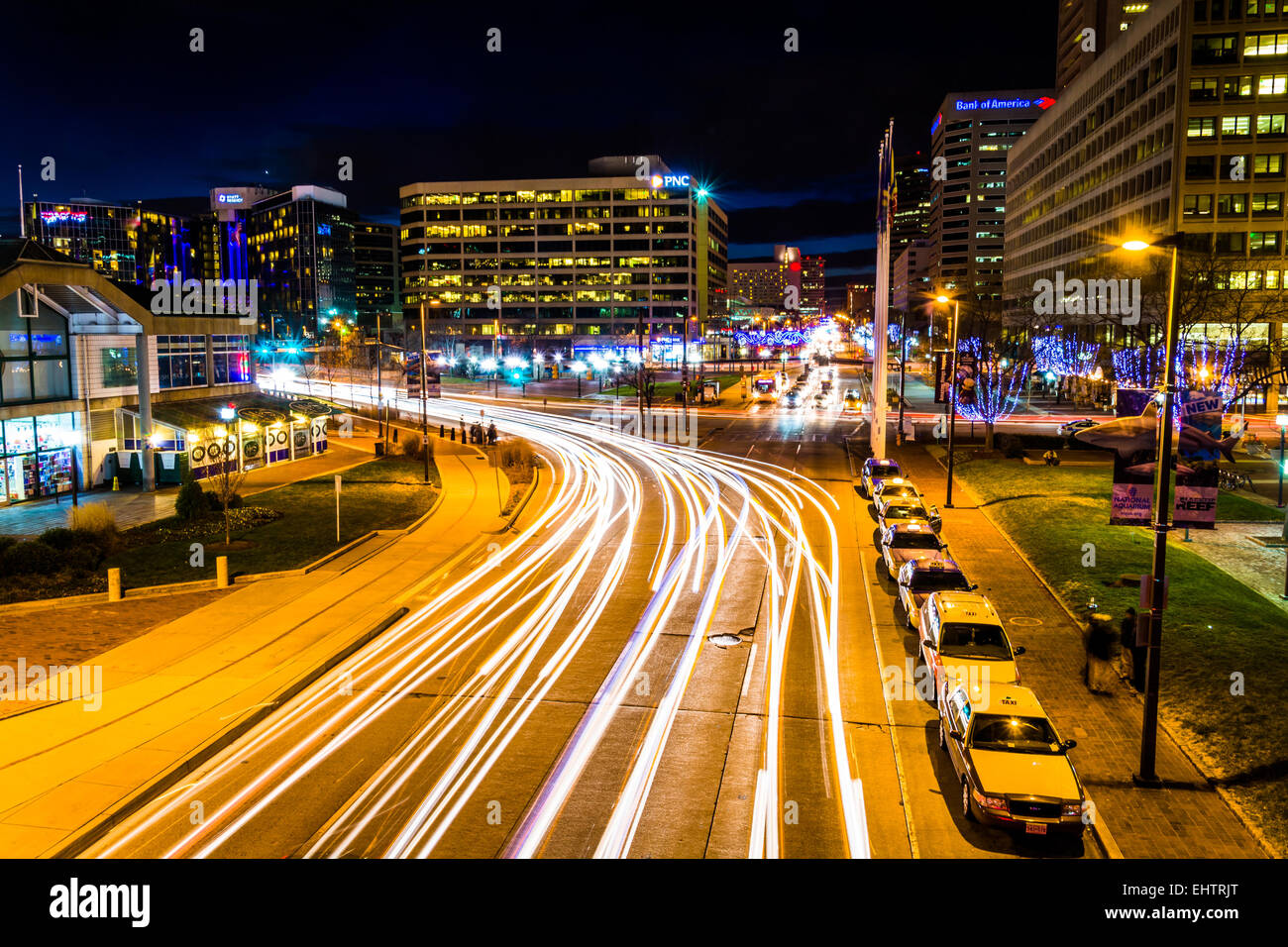 Moving cars long exposure hi-res stock photography and images - Alamy