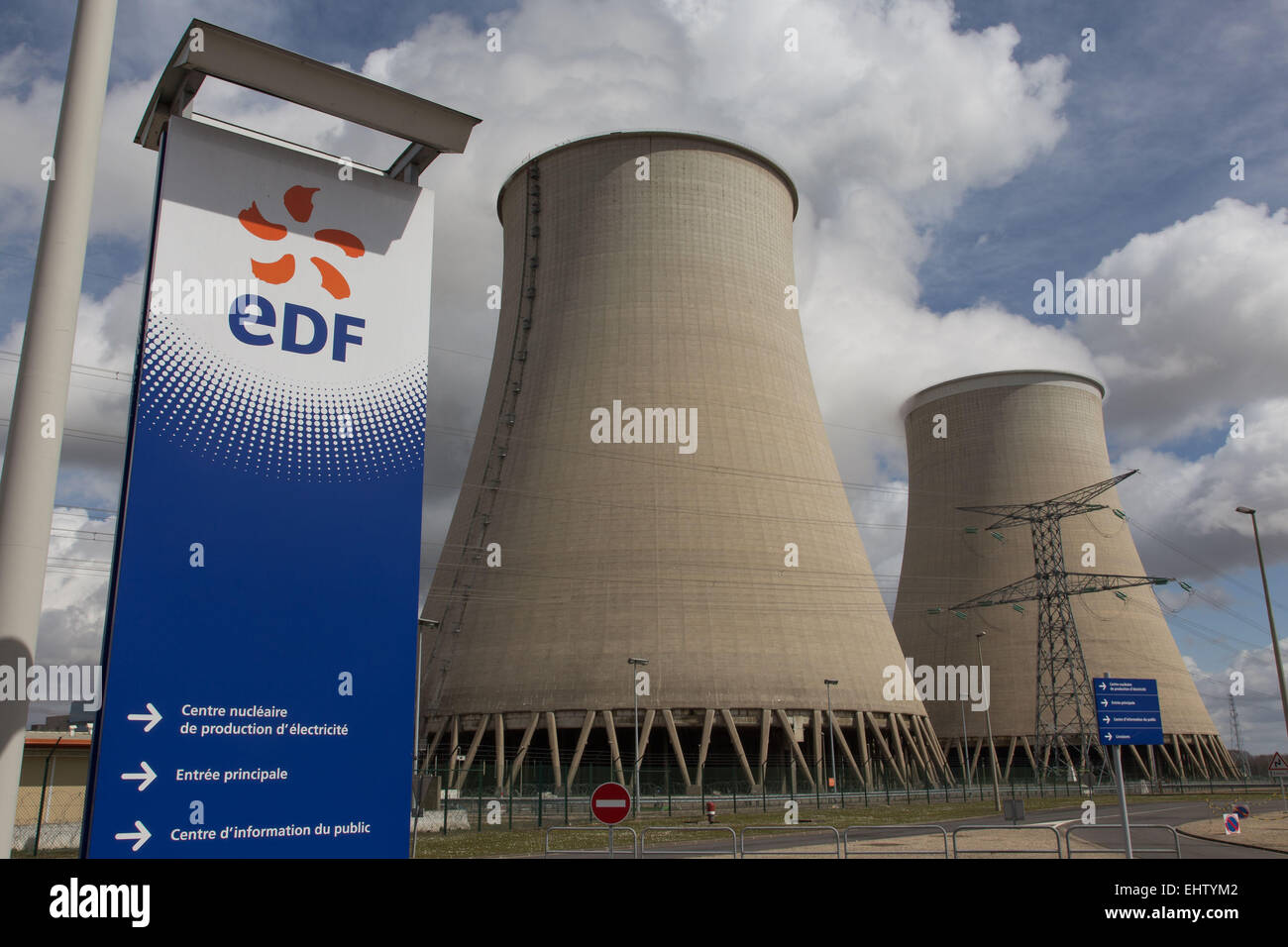 ILLUSTRATION OF NUCLEAR ENERGY, NUCLEAR POWER PLANT OF NOGENT-SUR-SEINE, AUBE (10), CHAMPAGNE-ARDENNE, FRANCE Stock Photo
