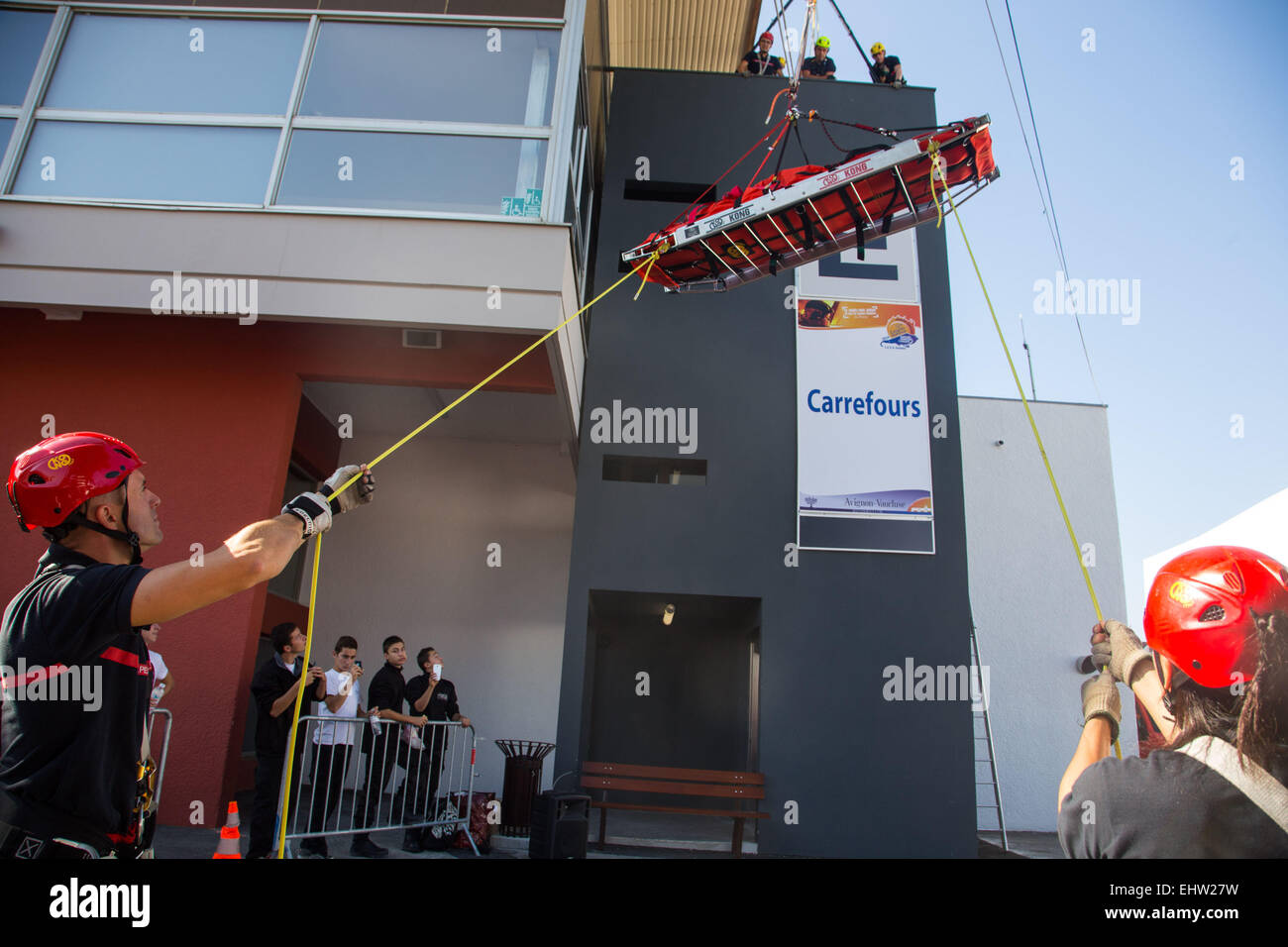 Emergency stretcher hi-res stock photography and images - Alamy