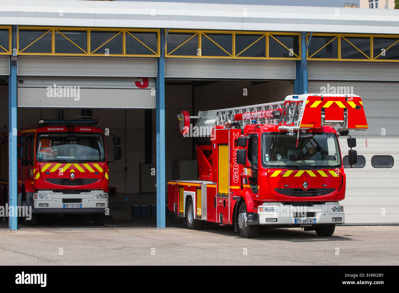 Fire and rescue center hi-res stock photography and images - Alamy