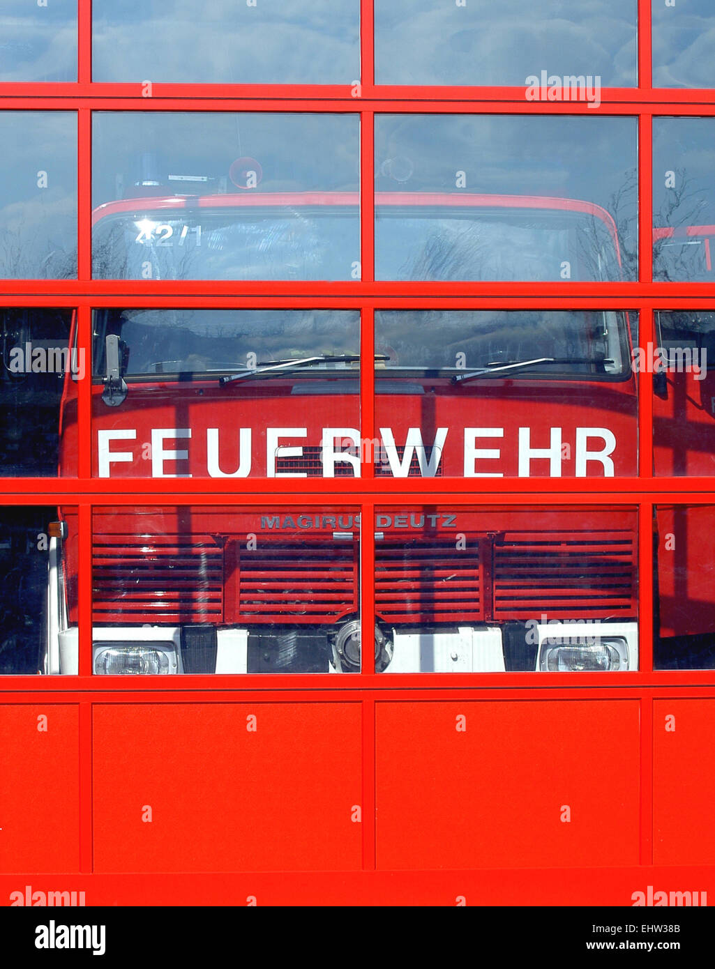 Feuerwehrstation hires stock photography and images Alamy