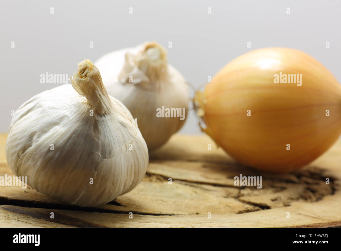 Garlic and onion Stock Photo - Alamy