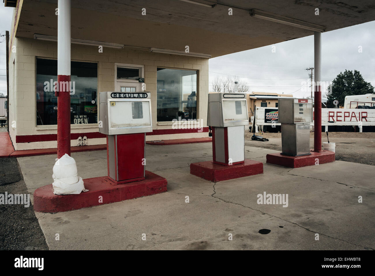 Abandoned gas station in Moriarty, New Mexico Stock Photo Alamy