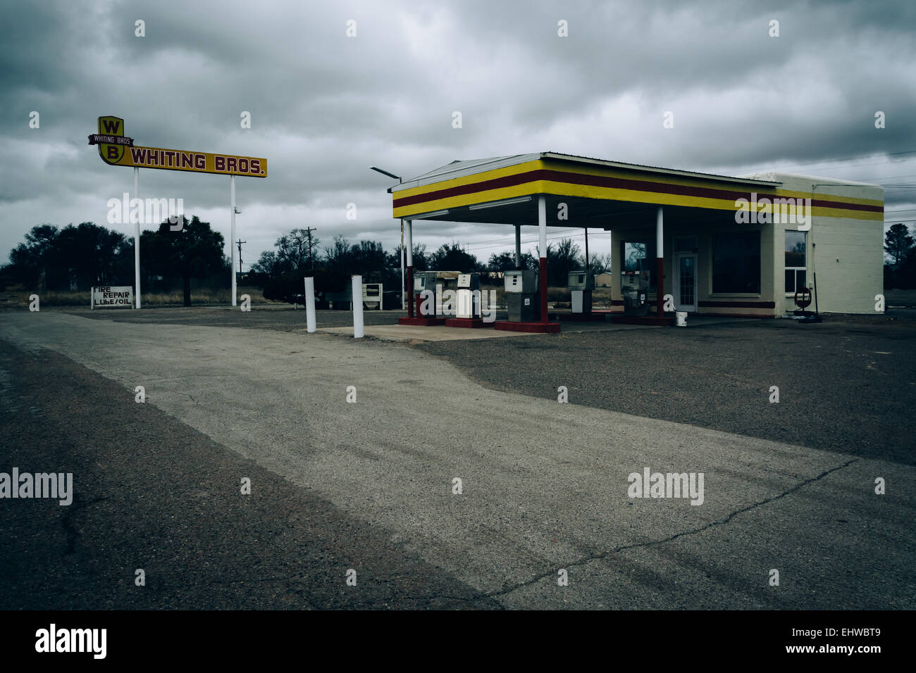 Abandoned gas station in Moriarty, New Mexico Stock Photo Alamy