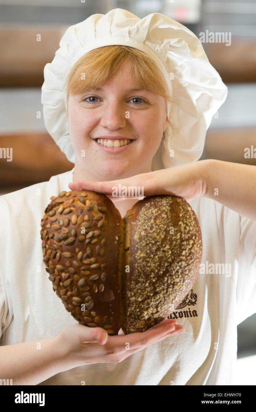 Dresden, Germany. 16th Mar, 2015. Backery apprentice Theresa Gerber ...