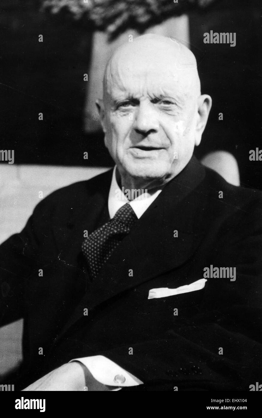 JEAN SIBELIUS (1865-1957) Finnish composer at his Jarvenpaa home in 1939 Stock Photo