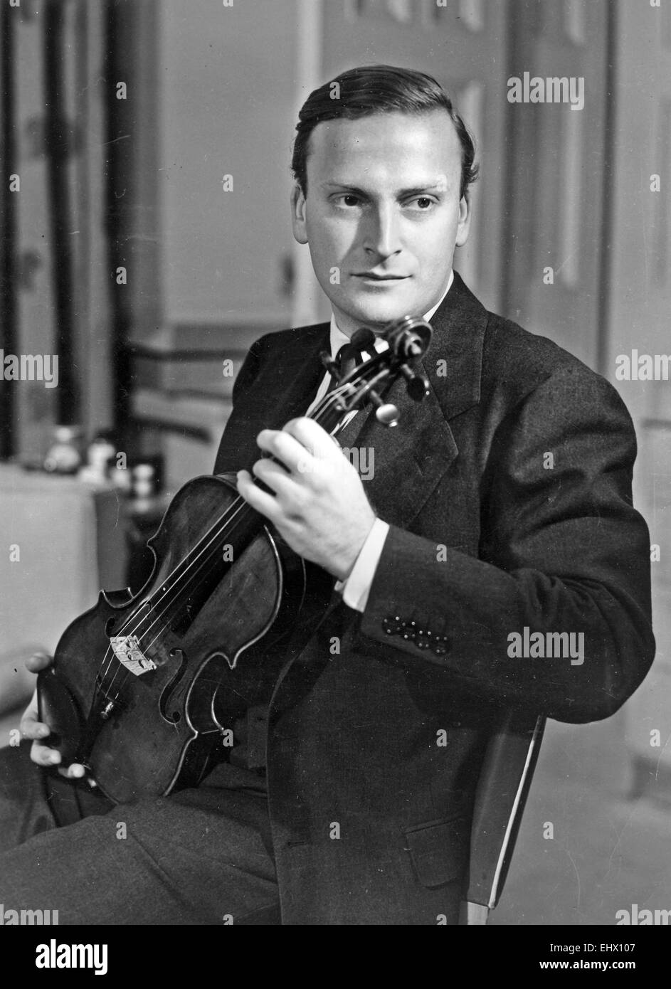 YEHUDI MENUHIN (19161999) American violinist about 1943 Stock Photo