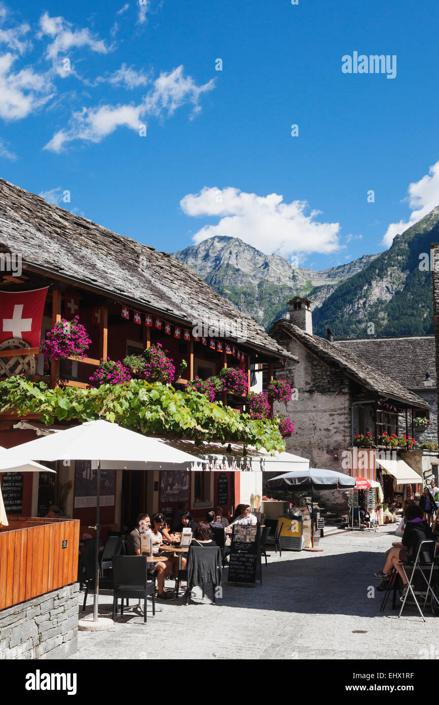Switzerland, Tessin, Val Verzasca, Sonogno, pavement cafe Stock Photo