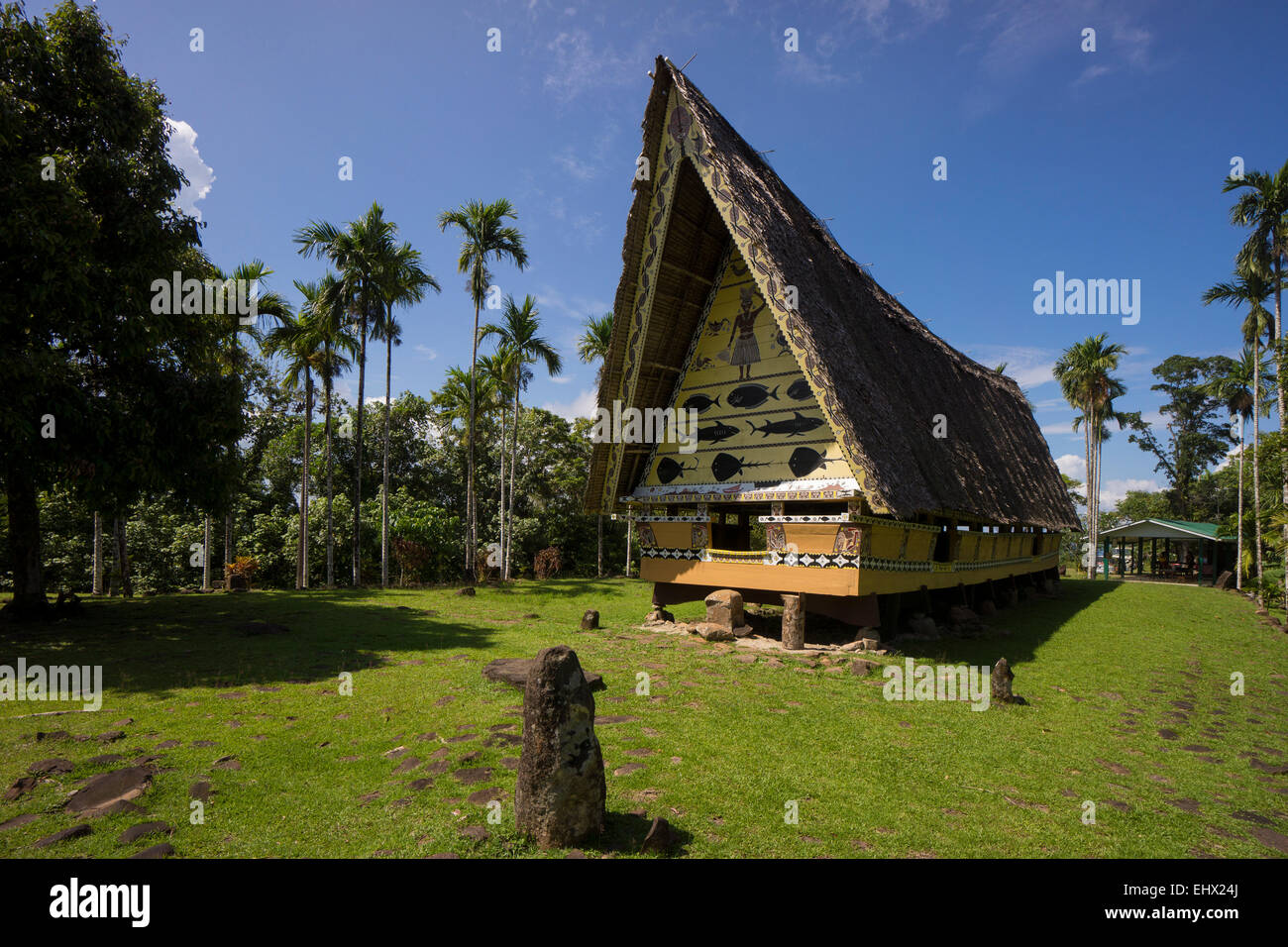 Oceania, Palau, Babeldaob, men's house, traditional house of Bai Stock ...