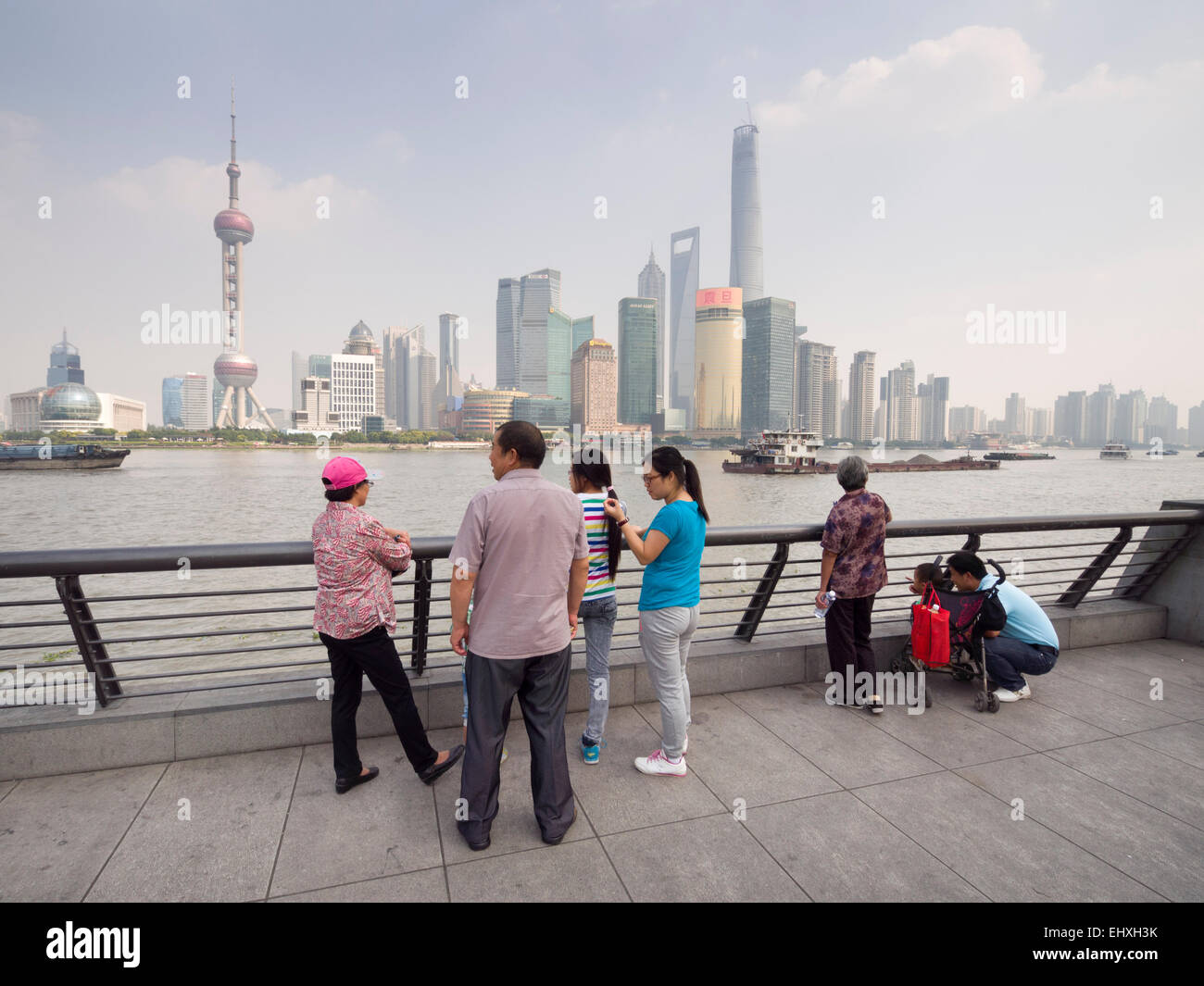 Shanghai skyline pudong 2014 hi-res stock photography and images - Alamy