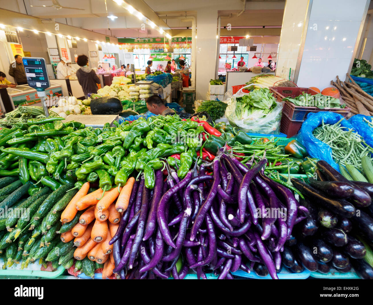 Vegetable market china hi-res stock photography and images - Alamy