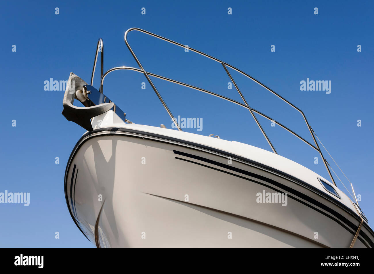 Bow motor boat anchor guard hires stock photography and images Alamy