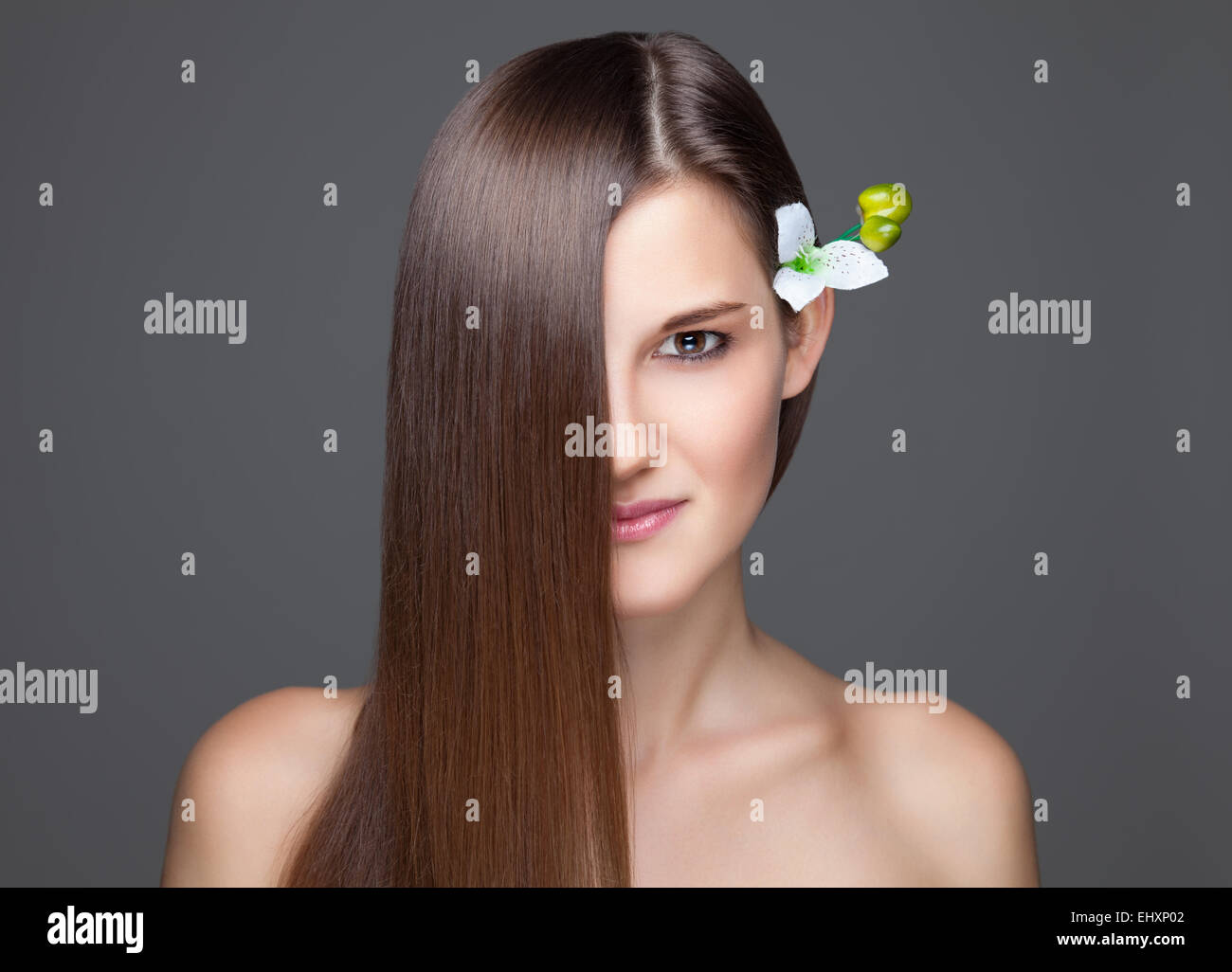 Straight long brunette hair hi-res stock photography and images - Alamy
