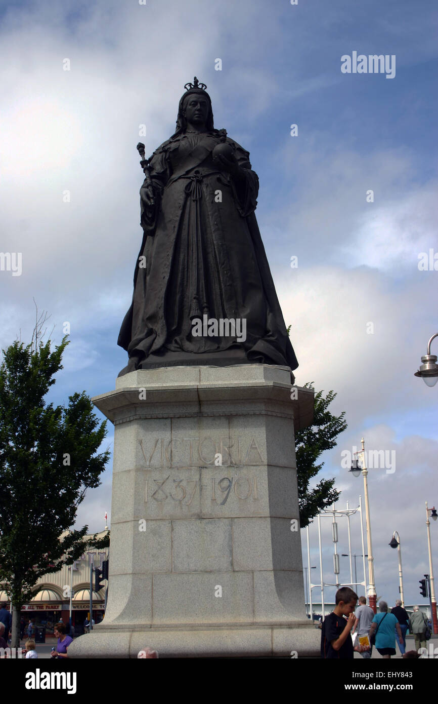 Victorian statue children hi-res stock photography and images - Alamy