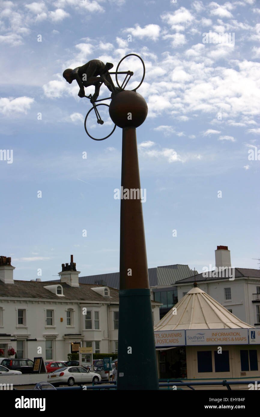 cycling statue southport gb Stock Photo Alamy