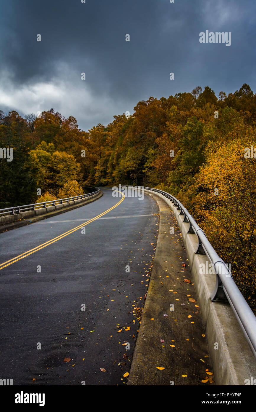 Autumn color and bridge on the Blue Ridge Parkway in North Carolina ...