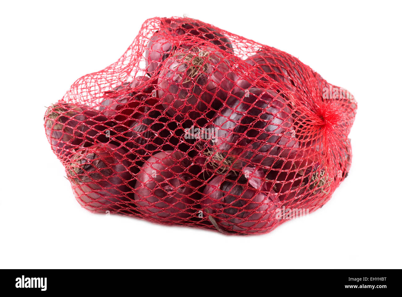 https://c8.alamy.com/comp/EHYHBT/red-onions-in-a-net-bag-EHYHBT.jpg