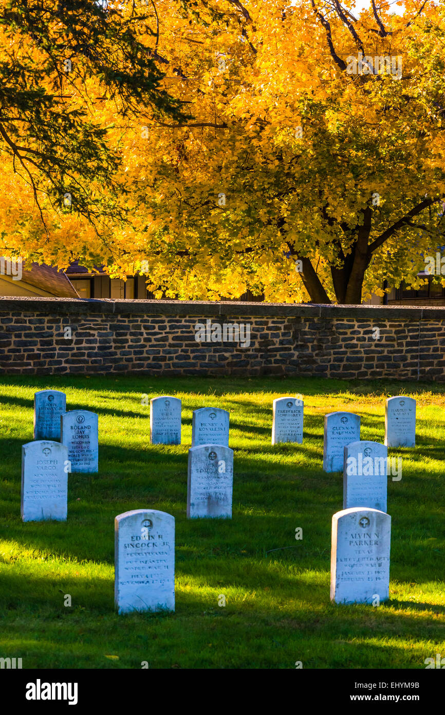 Graves and autumn color at the Gettysburg National Cemetary Stock Photo