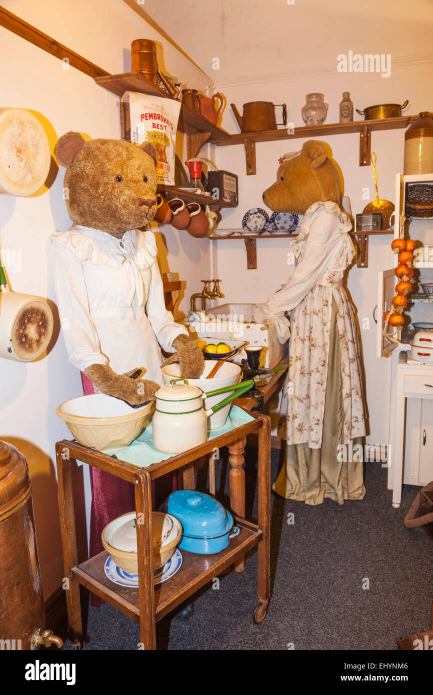 England, Dorset, Dorchester, Teddy Bear Museum, Display of Teddy Bears  Stock Photo - Alamy