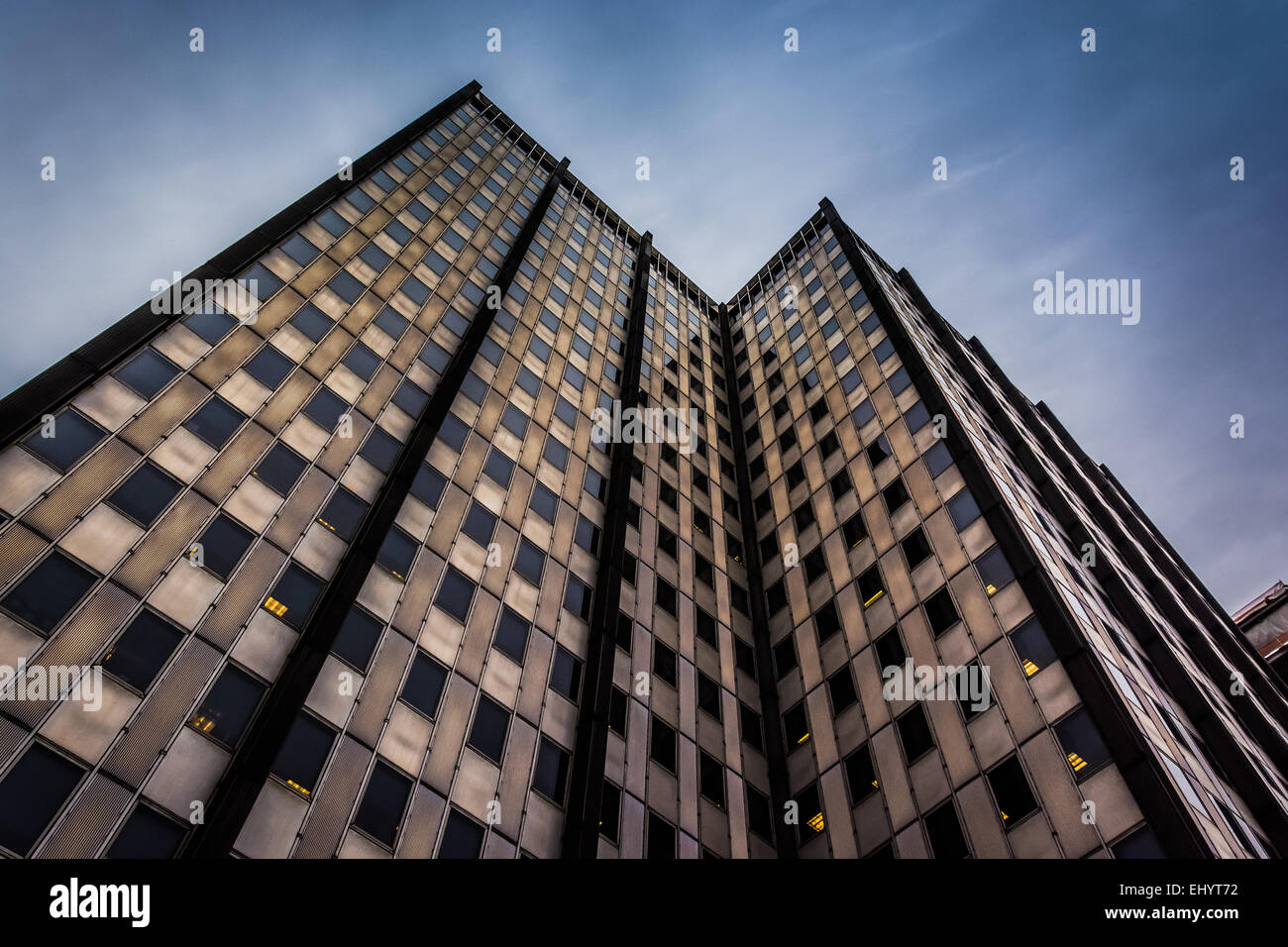Looking up at a modern building in downtown Philadelphia, Pennsylvania ...