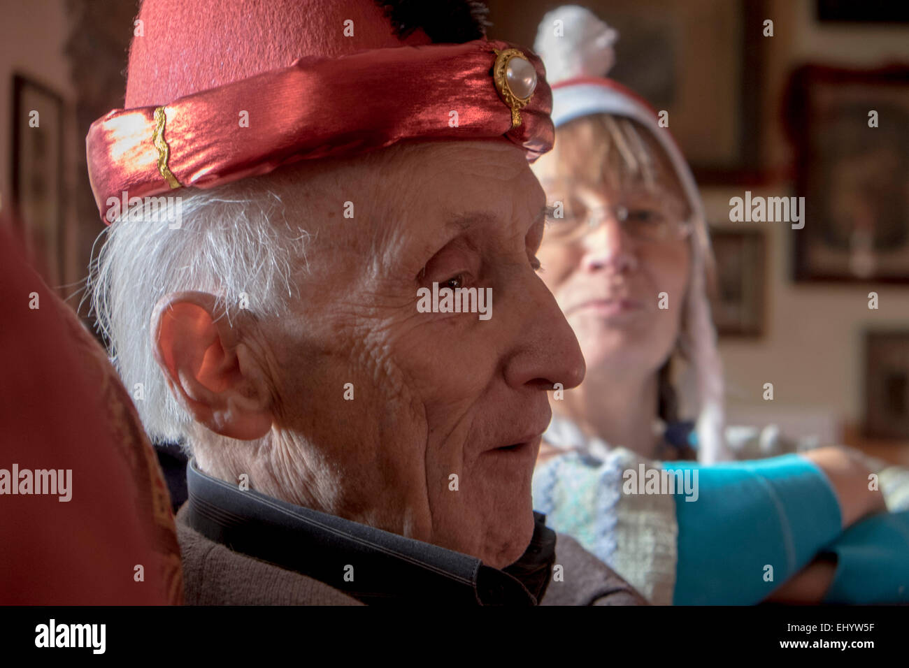 The old man with the red hat hi-res stock photography and images - Alamy