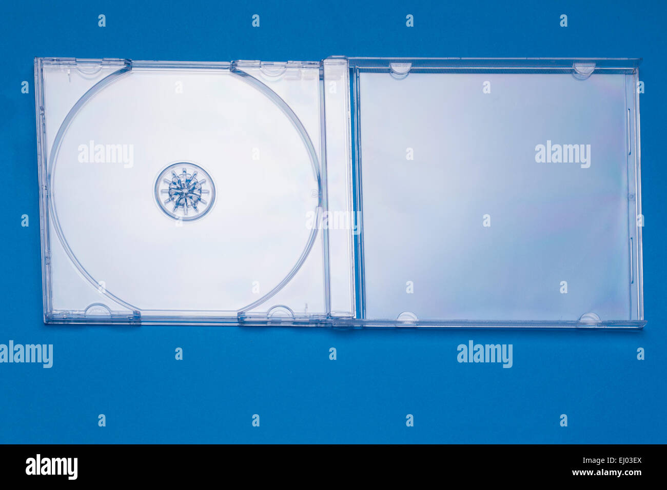 Close view of an empty transparent jewel CD case Stock Photo Alamy