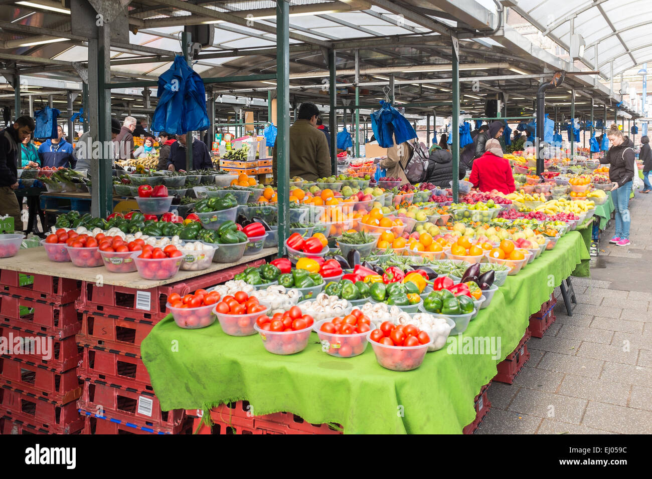 Fruit and vegetable stalls at Birmingham's Bull Ring Market Stock Photo