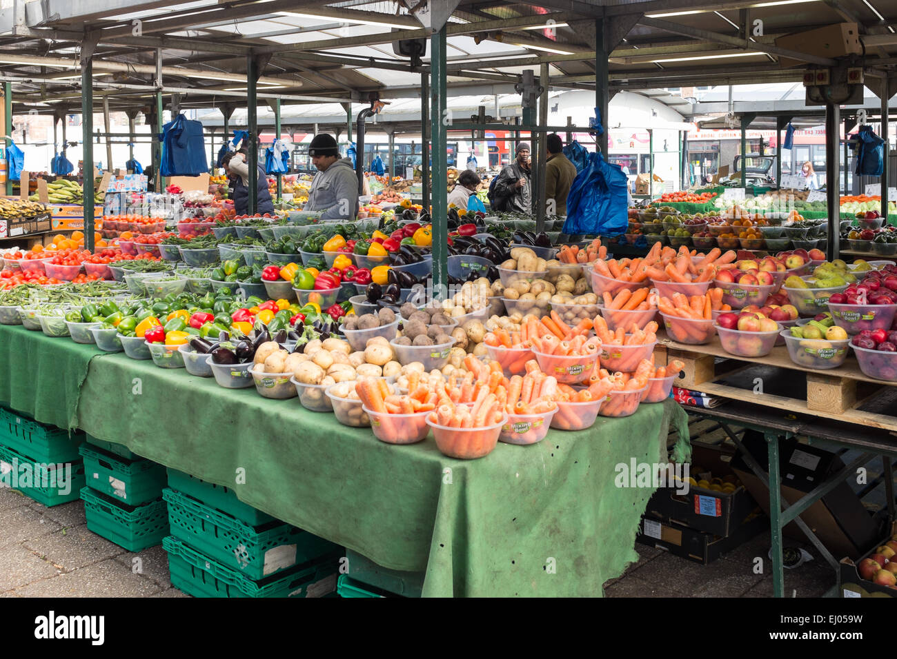 Fruit and vegetable stalls at Birmingham's Bull Ring Market Stock Photo