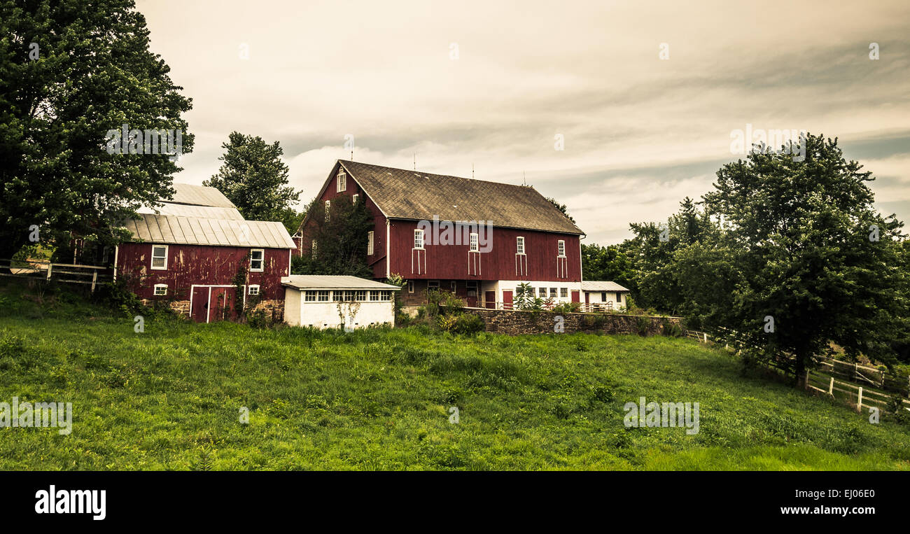 Rustic Rural Barn Rustic old barns on a farm in rural York County, Pennsylvania Stock ...