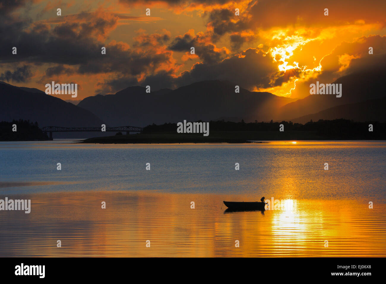 Evening, mountain, mountains, mountains, water, summits, peaks, Glencoe, Great Britain, Highland, highlands, hill, island, isle, Stock Photo