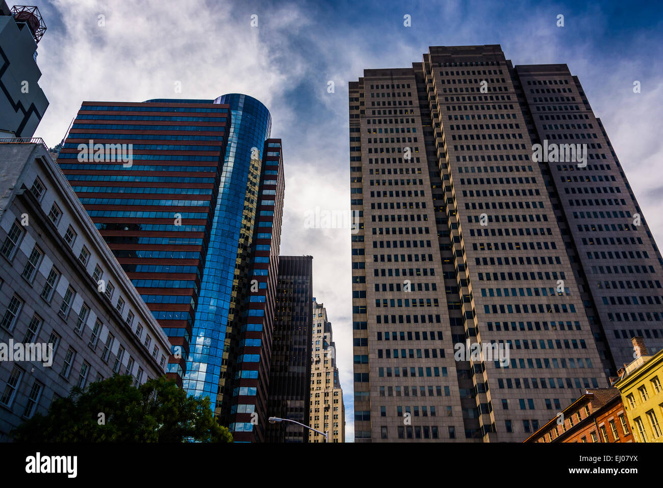 Manhattan skyscrapers buildings skyline hi-res stock photography and ...