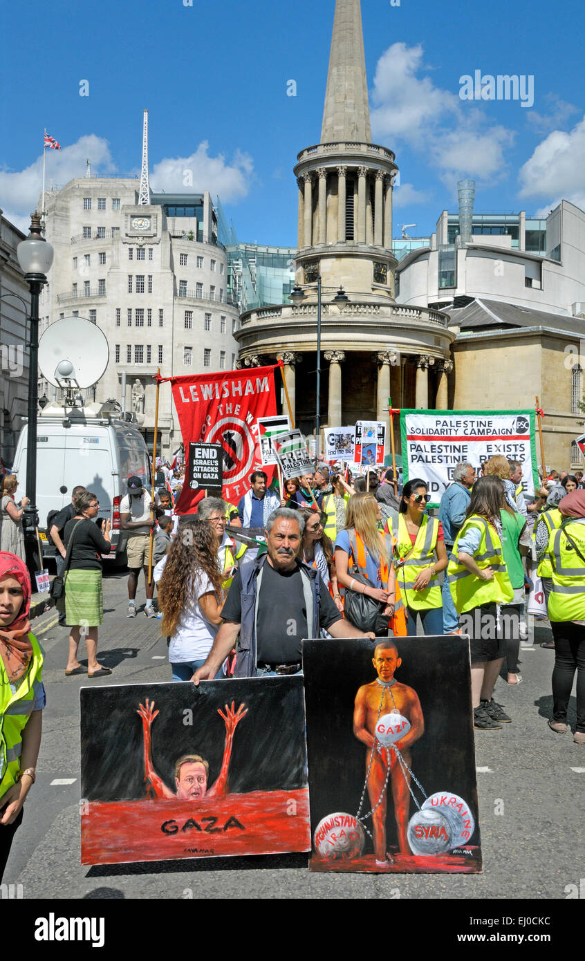 Kaya Mar, Turkish political cartoonist with paintings of David Cameron and Barack Obama, London, 2014 Stock Photo