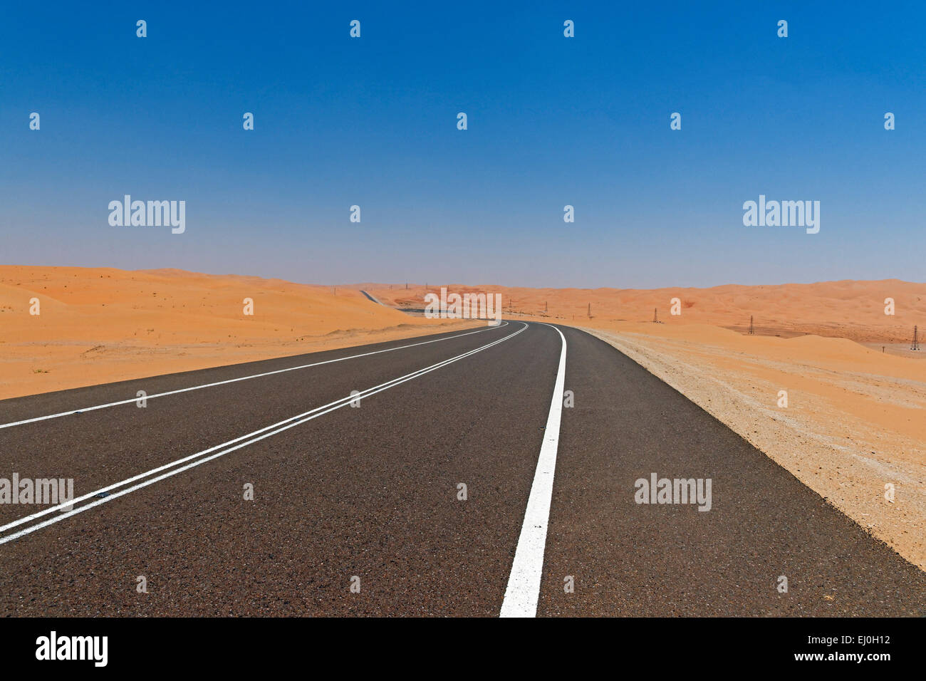 Asia, United Arab Emirates, UAE, Abu Dhabi, Arada, Liwa, Arada Road, desert, sand dunes, mountains, street, sand, desert, panoram Stock Photo