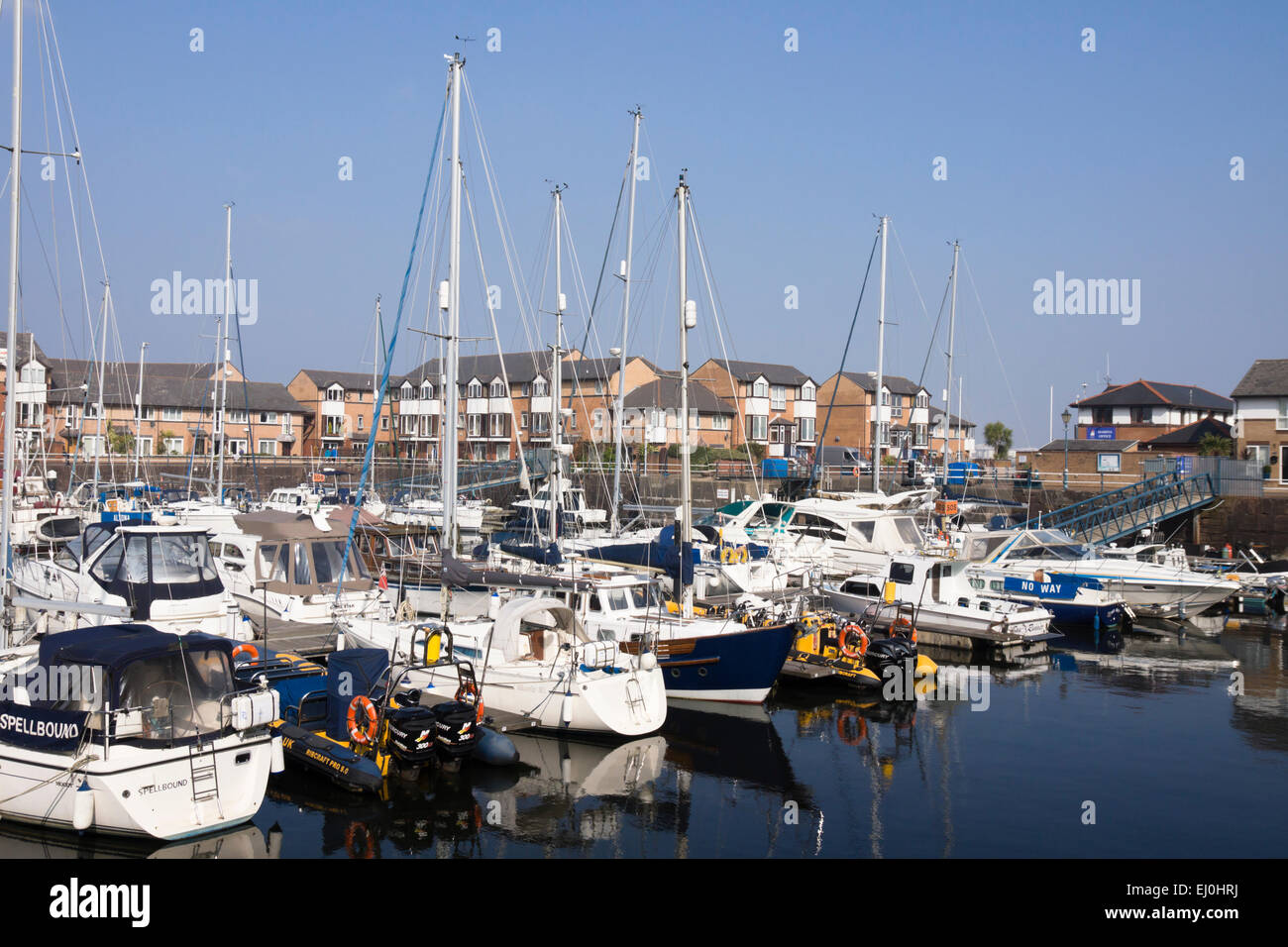 Penarth marina hires stock photography and images Alamy