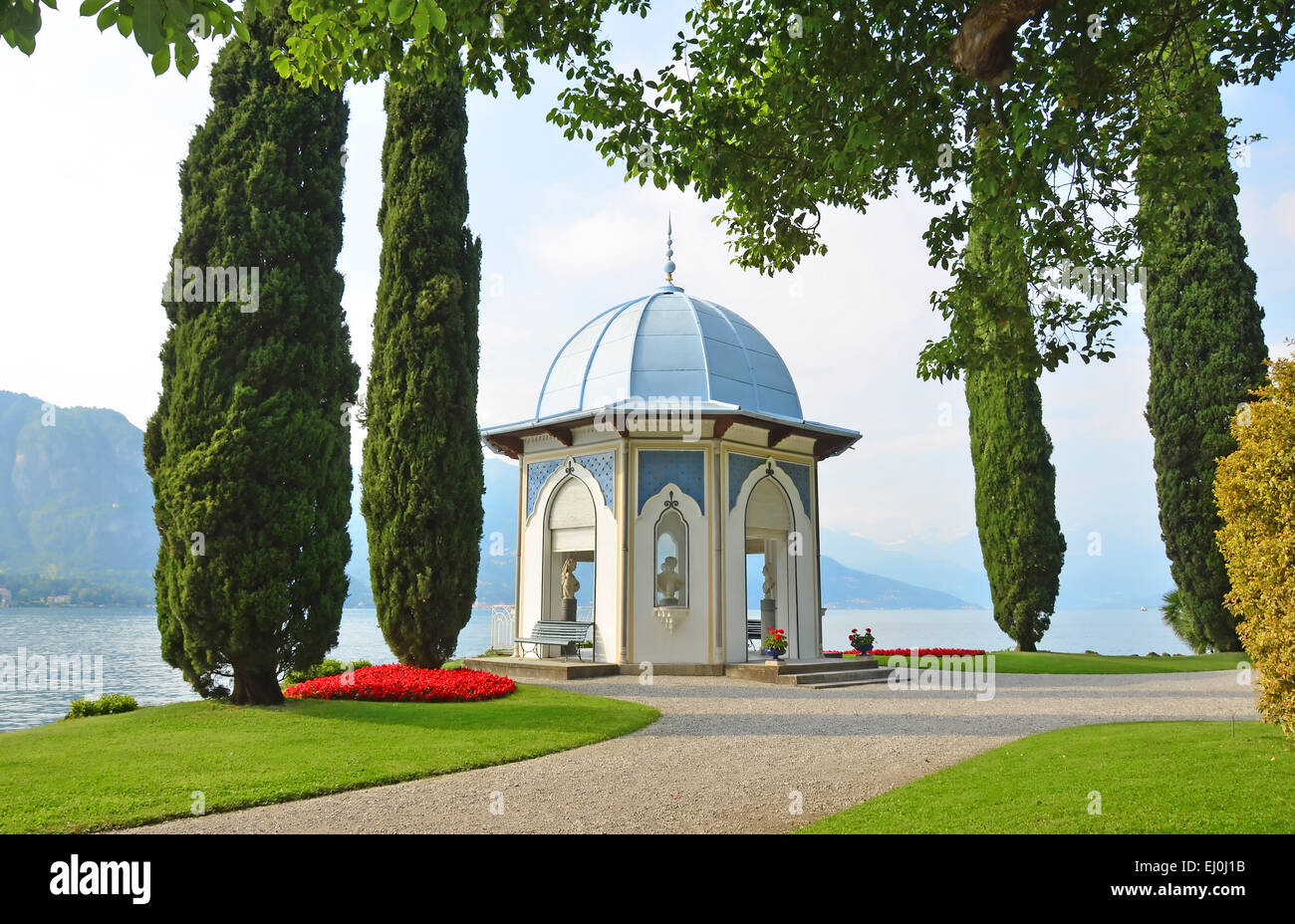 Lakeside mughal pavilion at Villa Melzi, Bellagio on Lake Como, Italy Stock Photo