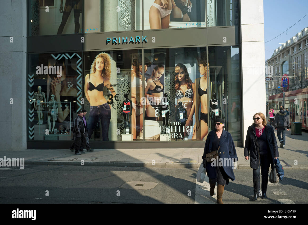 Primark clothes store Dusseldorf Germany Stock Photo - Alamy