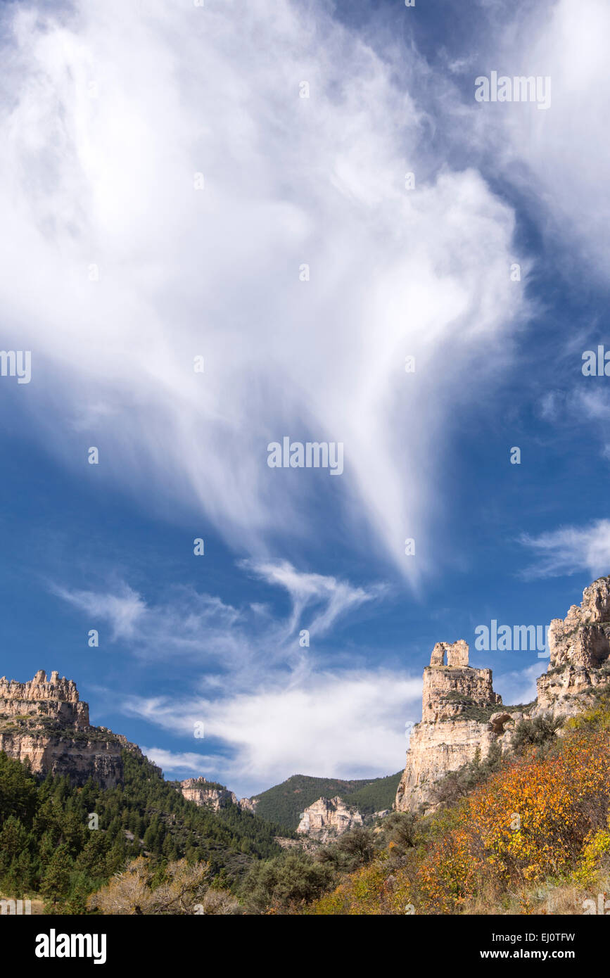 USA, United States, America, Wyoming, Bighorn Mountains, mountains, Powder river, canyon, rock formation, arch, cliffs, clouds, v Stock Photo