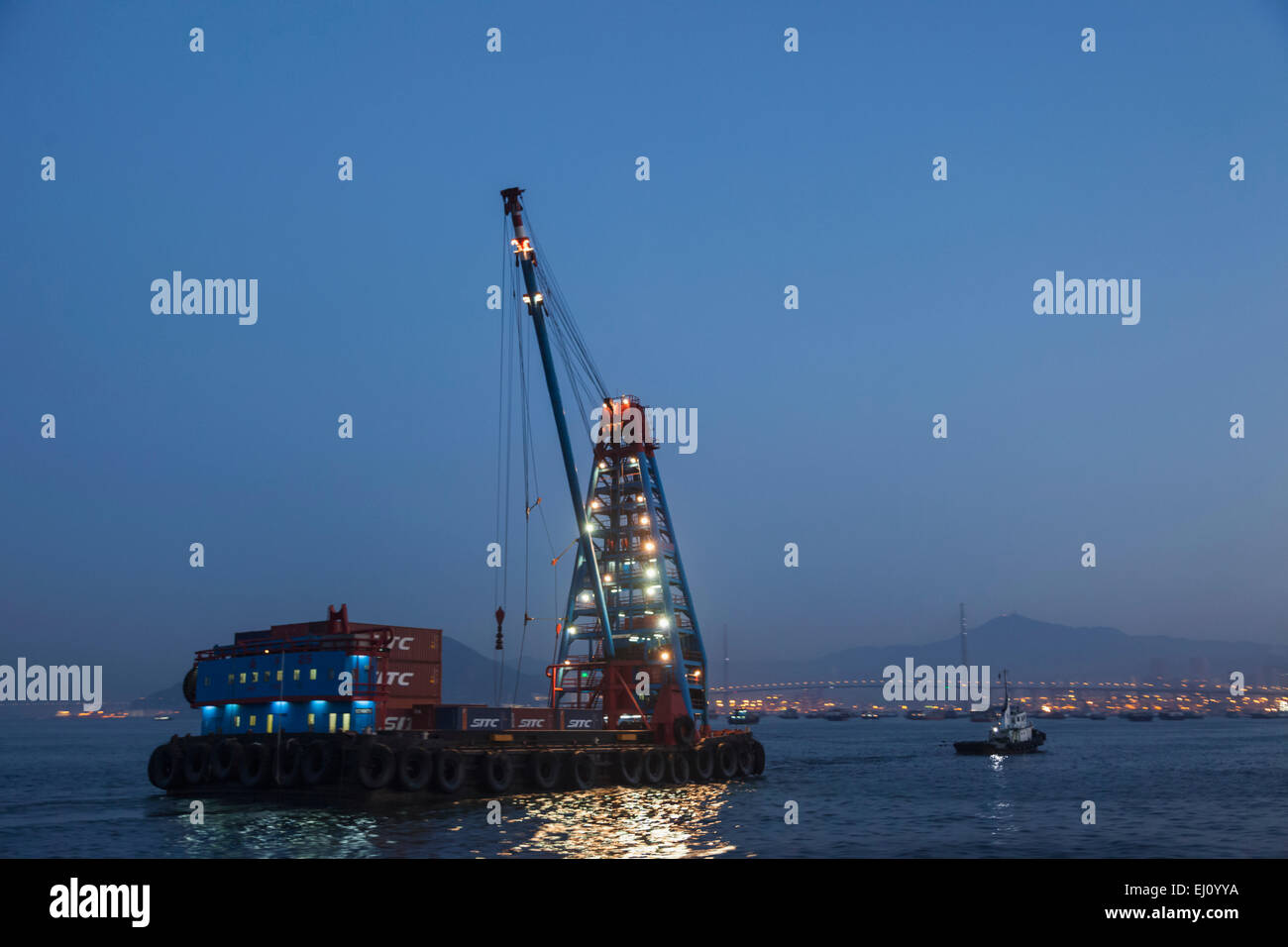 Lighter boat hires stock photography and images Alamy