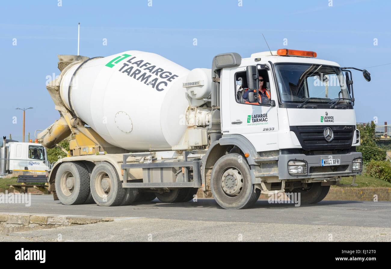 Concrete Mixer Lorry High Resolution Stock Photography and Images - Alamy