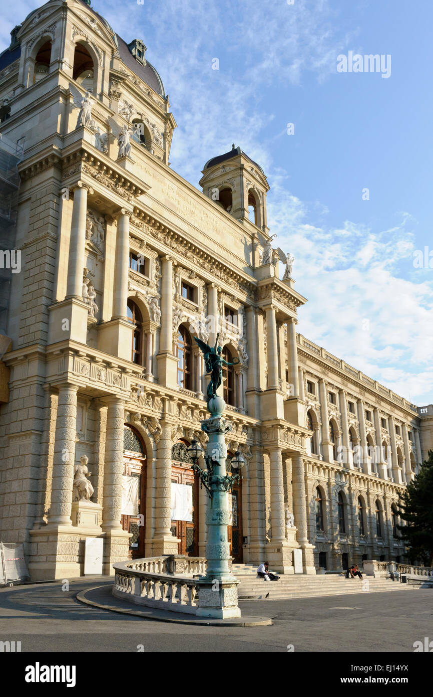 The exterior of the Museum of Art History with a classic lamppost with an angel on top, Vienna, Austria. Stock Photo