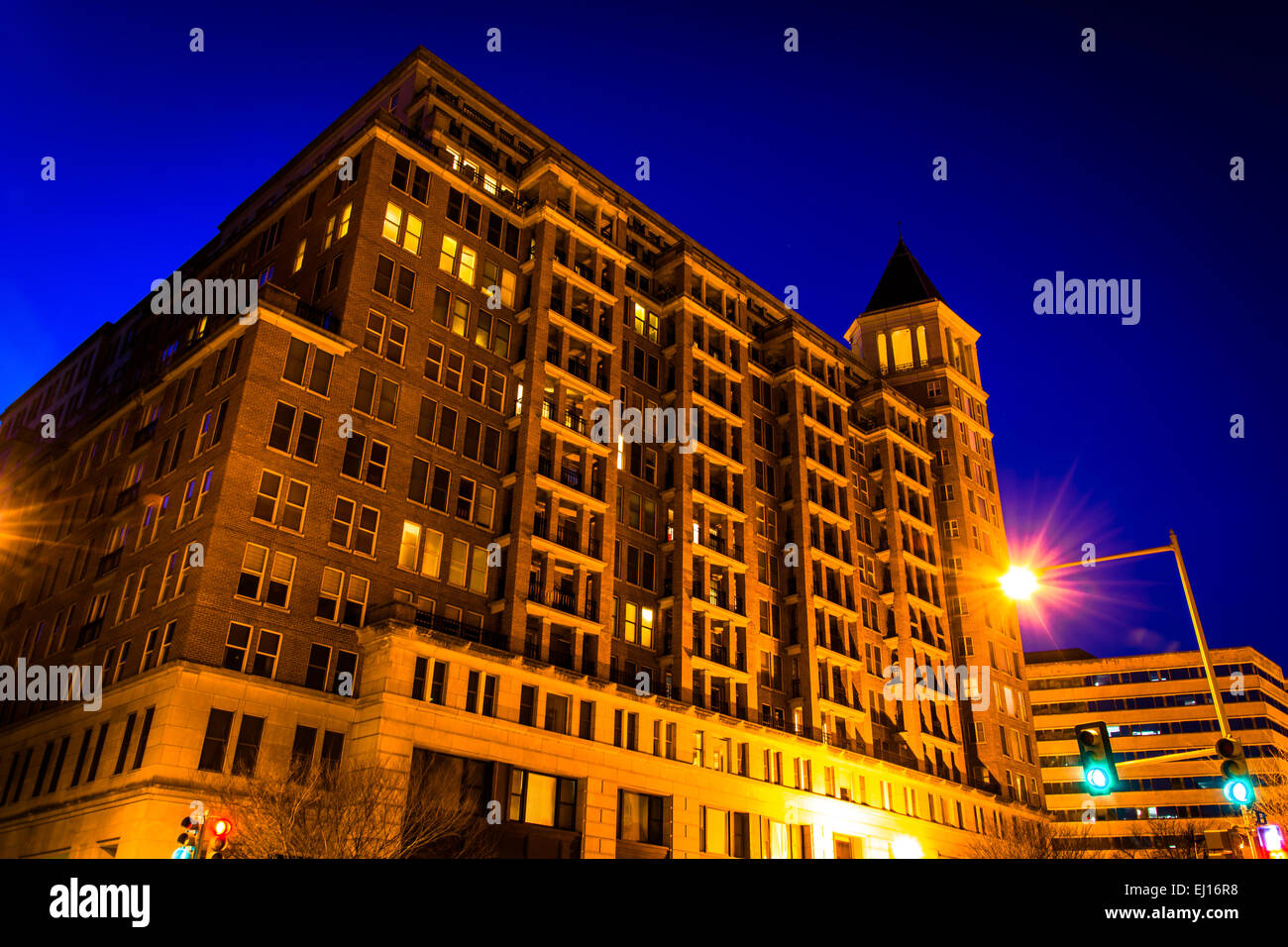 Washington dc apartment building hires stock photography and images