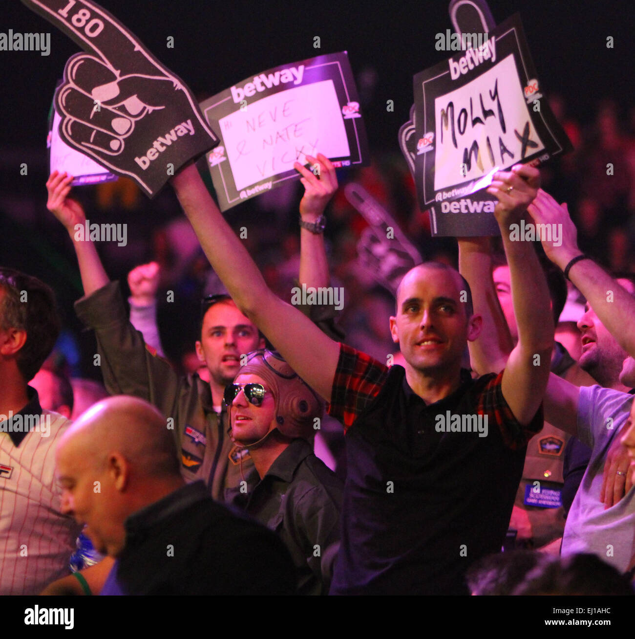 Pdc darts players hires stock photography and images Alamy
