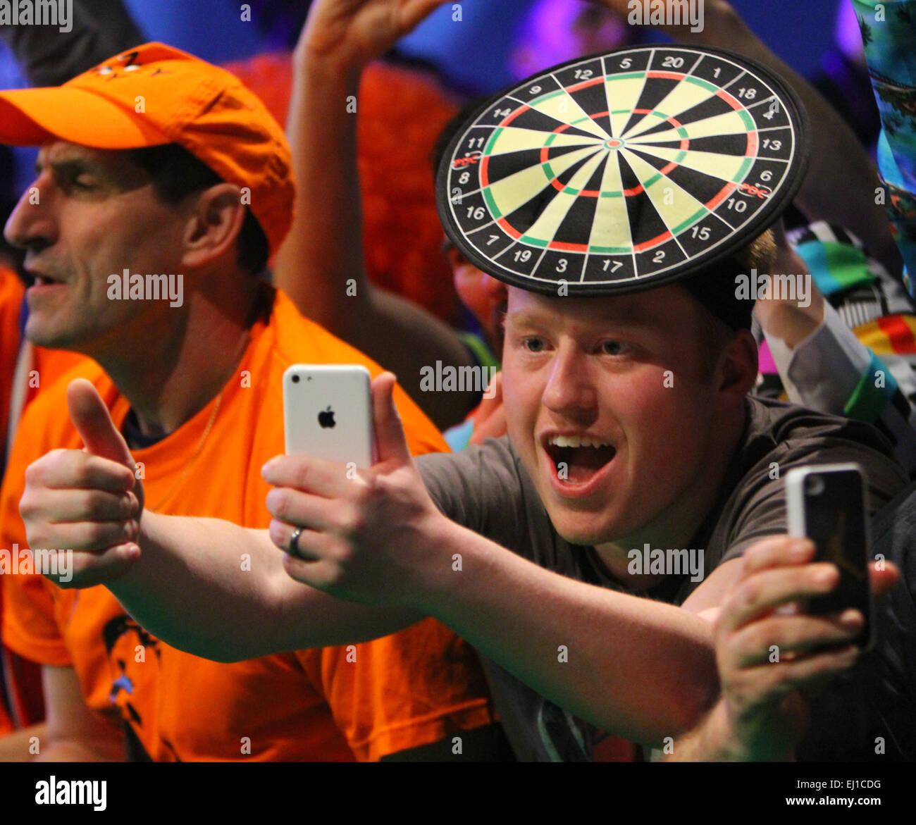 Glasgow Uk 19th Mar 2015 Betway Premier League Darts Matchday 7 Stock Photo Alamy